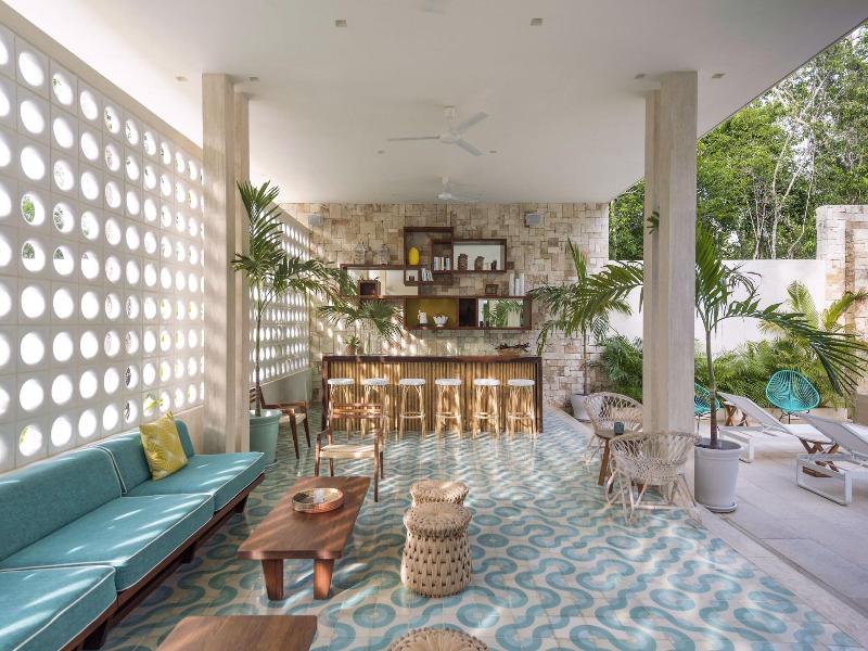 Hotel Tiki Tiki image