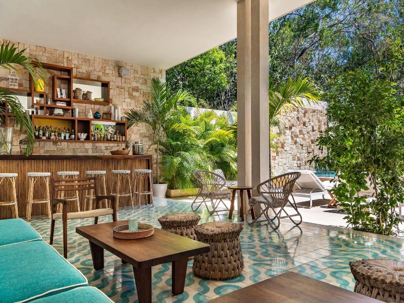 Hotel Tiki Tiki image