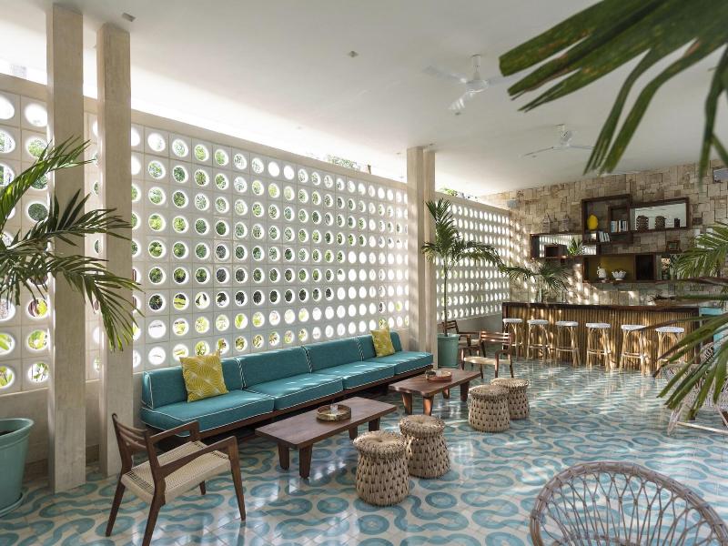 Hotel Tiki Tiki image