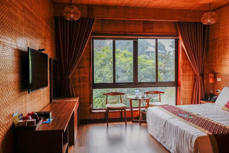 Thung Nham Hotel & Resort image