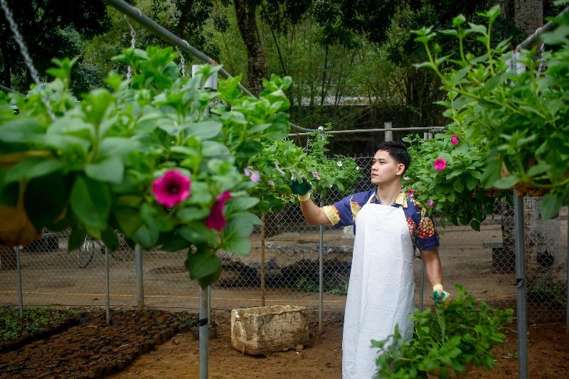 Thung Nham Hotel & Resort image