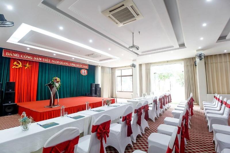 Thung Nham Hotel & Resort image