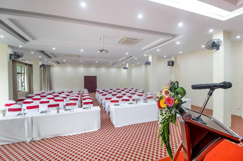 Thung Nham Hotel & Resort image