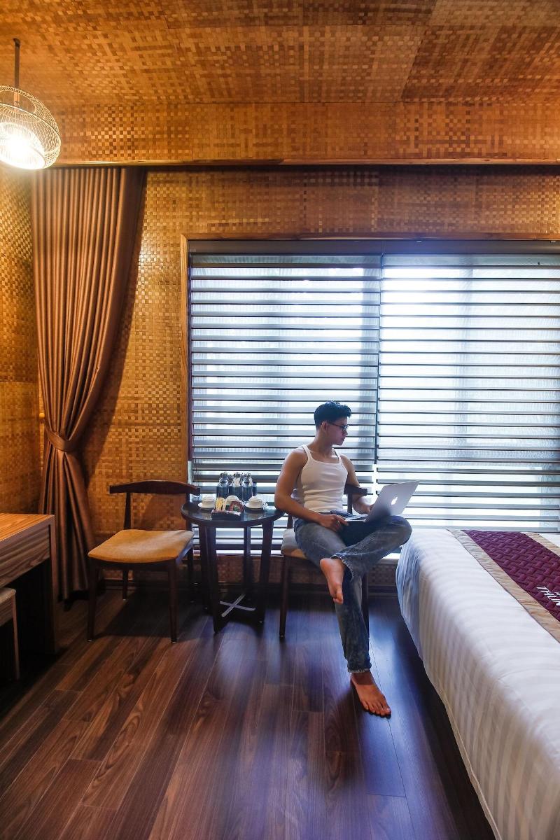 Thung Nham Hotel & Resort image