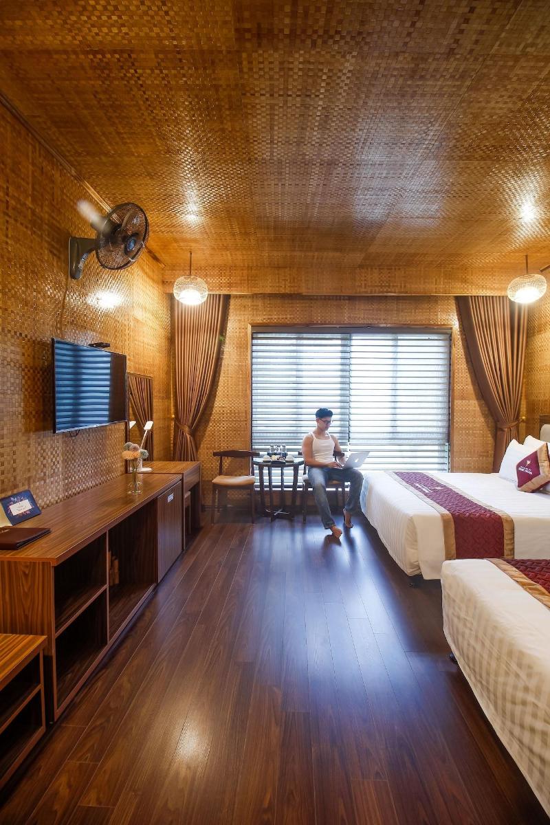Thung Nham Hotel & Resort image