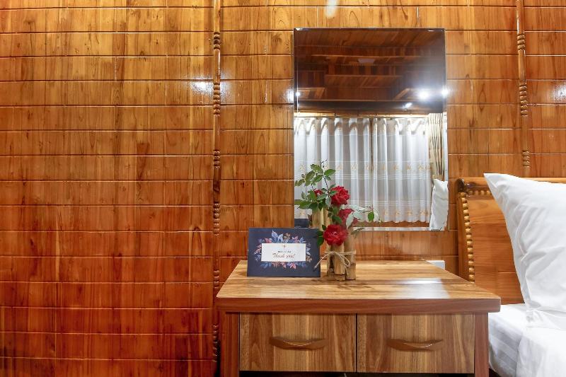 Thung Nham Hotel & Resort image