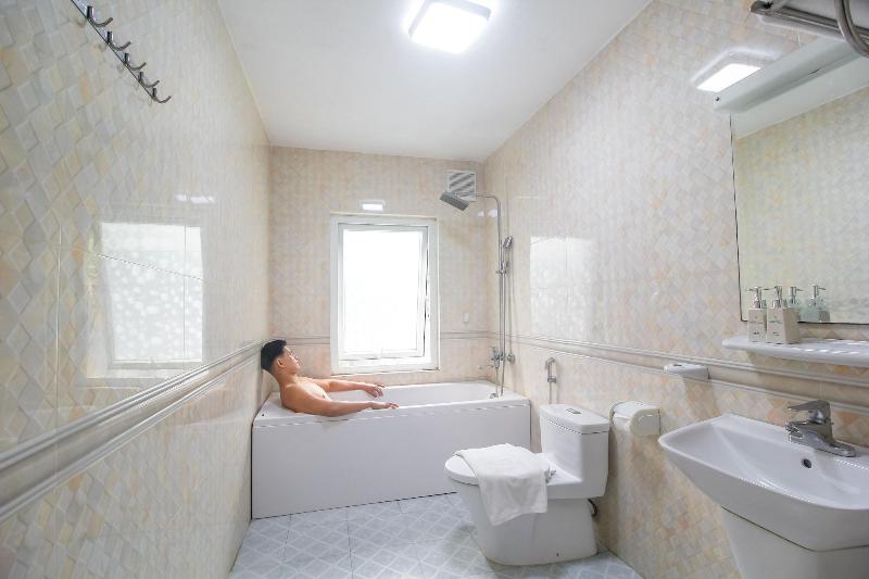 Thung Nham Hotel & Resort image