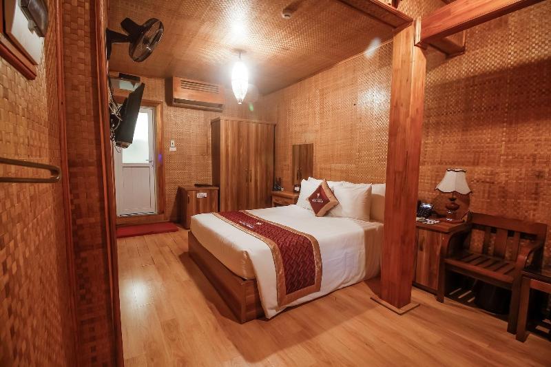 Thung Nham Hotel & Resort image