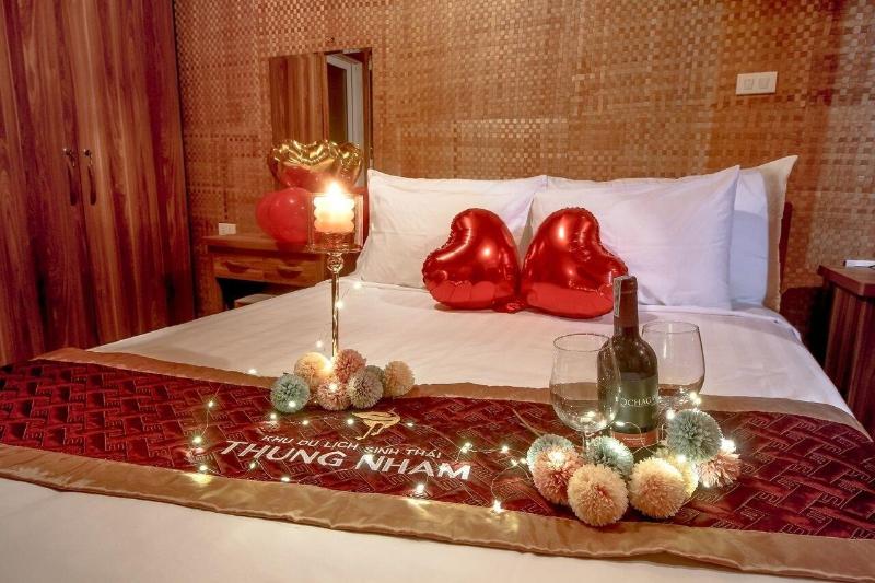 Thung Nham Hotel & Resort image