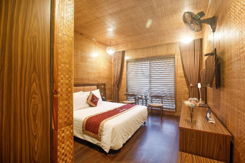 Thung Nham Hotel & Resort image
