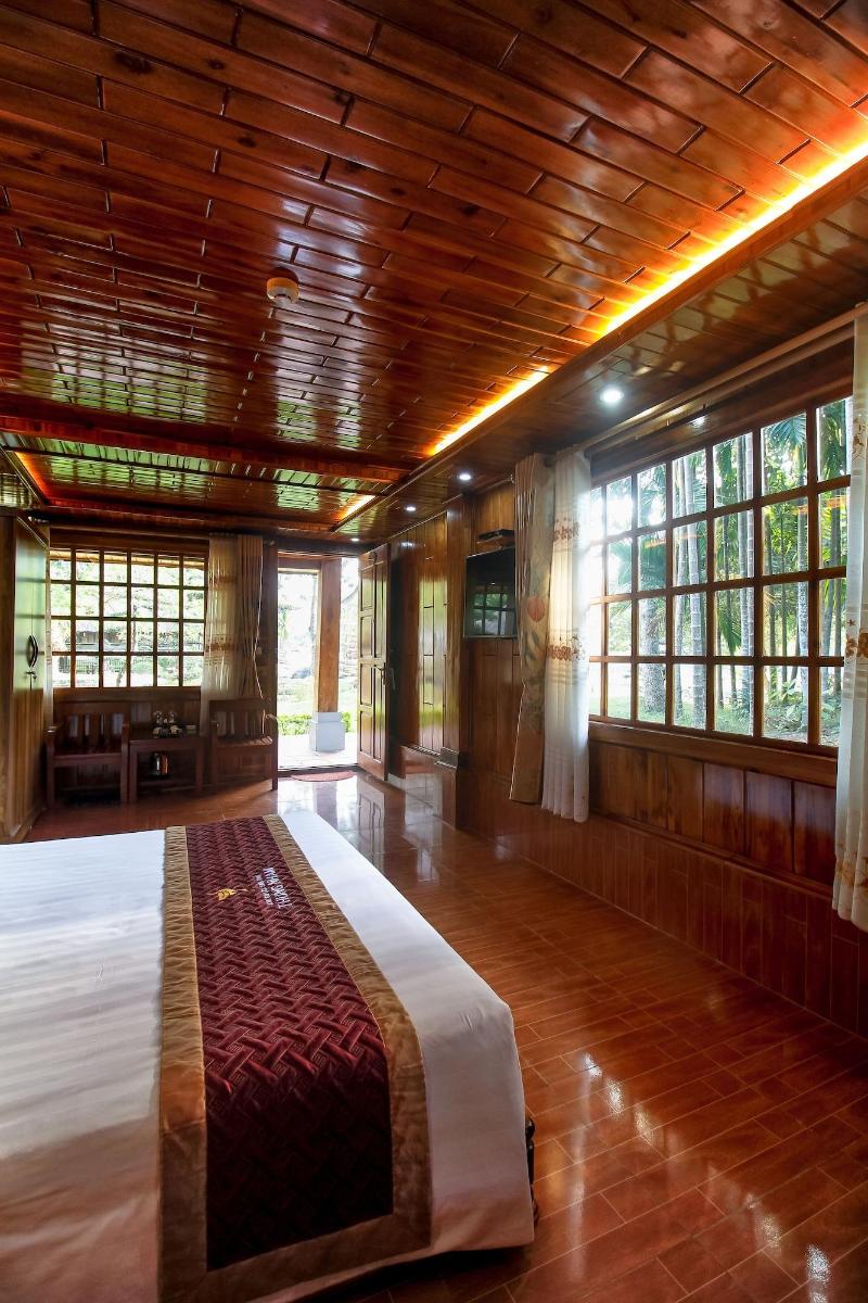 Thung Nham Hotel & Resort image