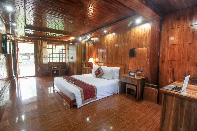 Thung Nham Hotel & Resort image