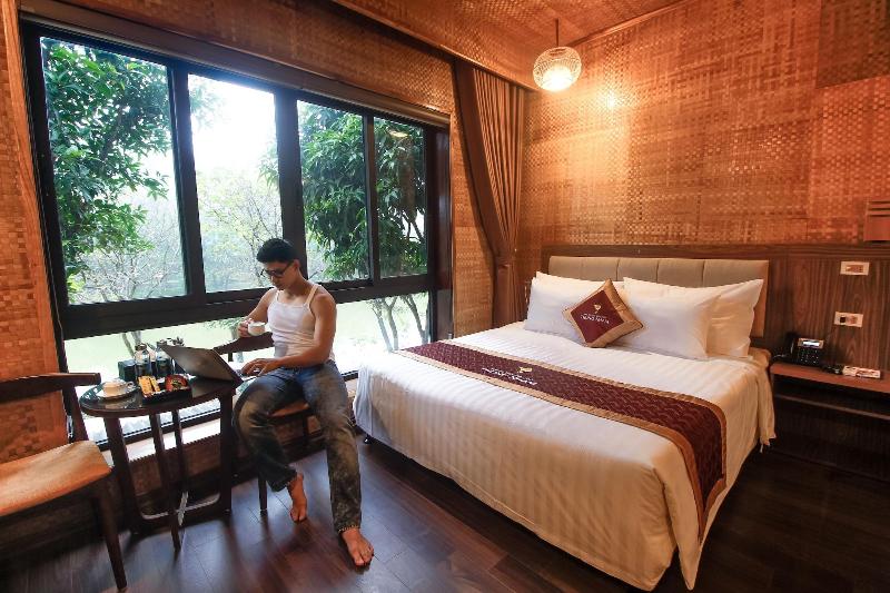 Thung Nham Hotel & Resort image