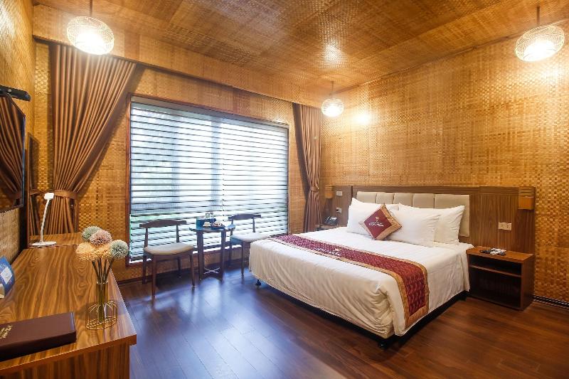 Thung Nham Hotel & Resort image