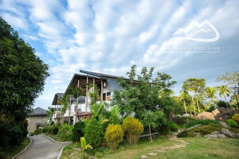 Ba Khan Village Resort