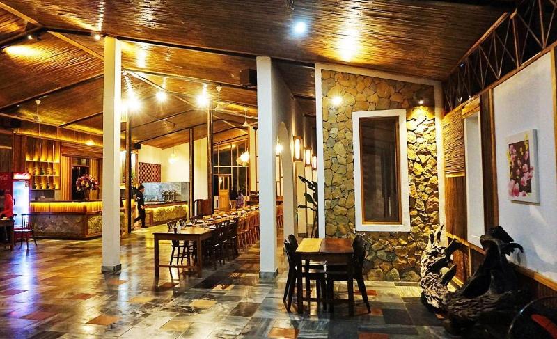 Ba Khan Village Resort