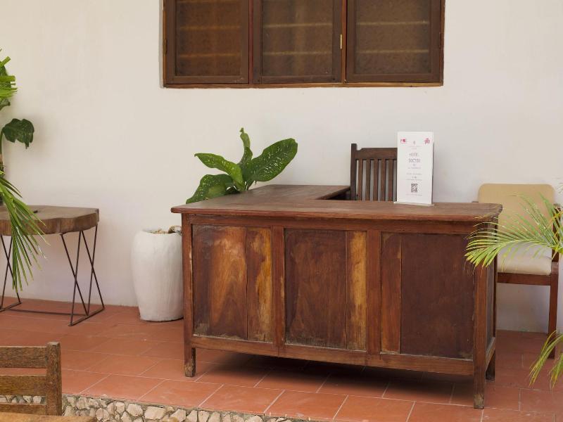 Barabara House image