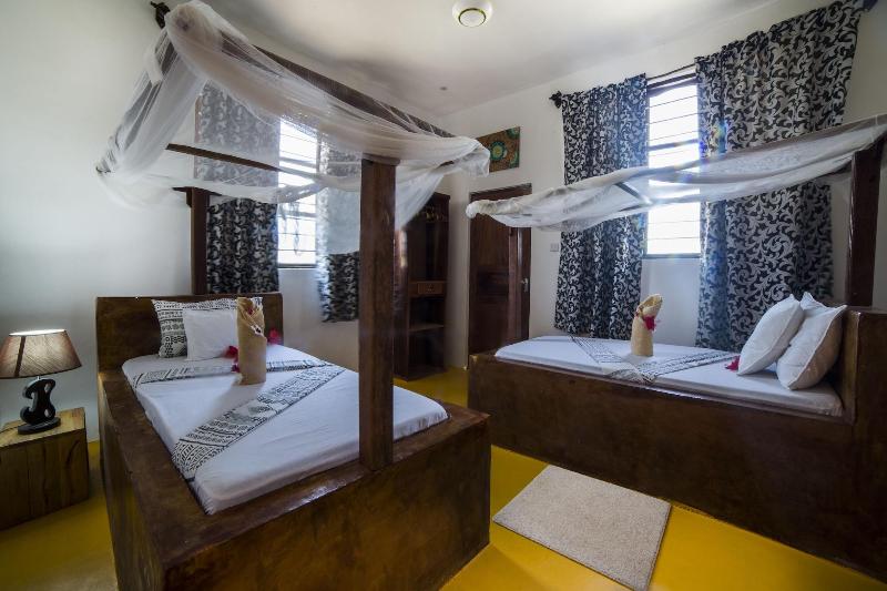 Barabara House image