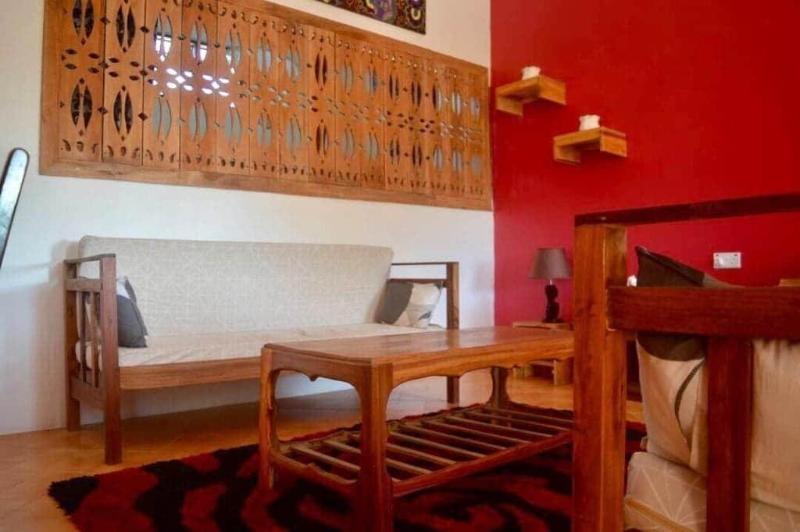 Barabara House image