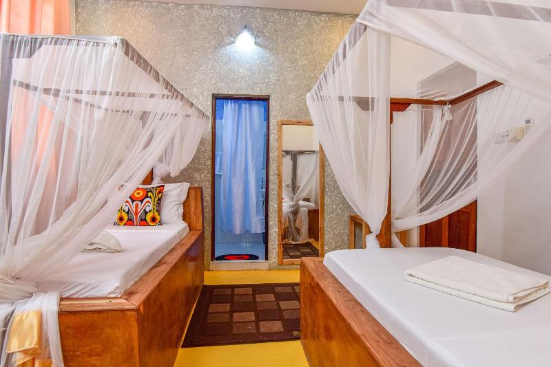 Barabara House image