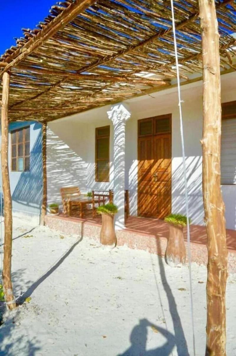 Barabara House image