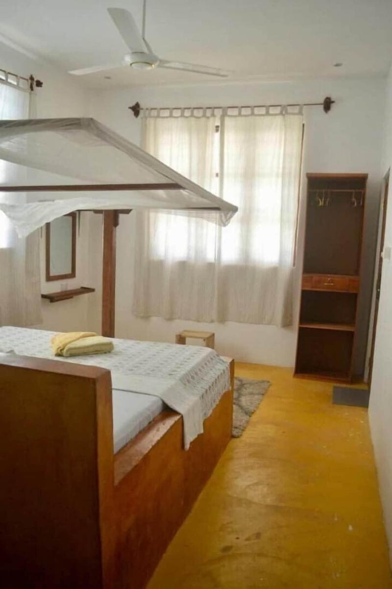 Barabara House image