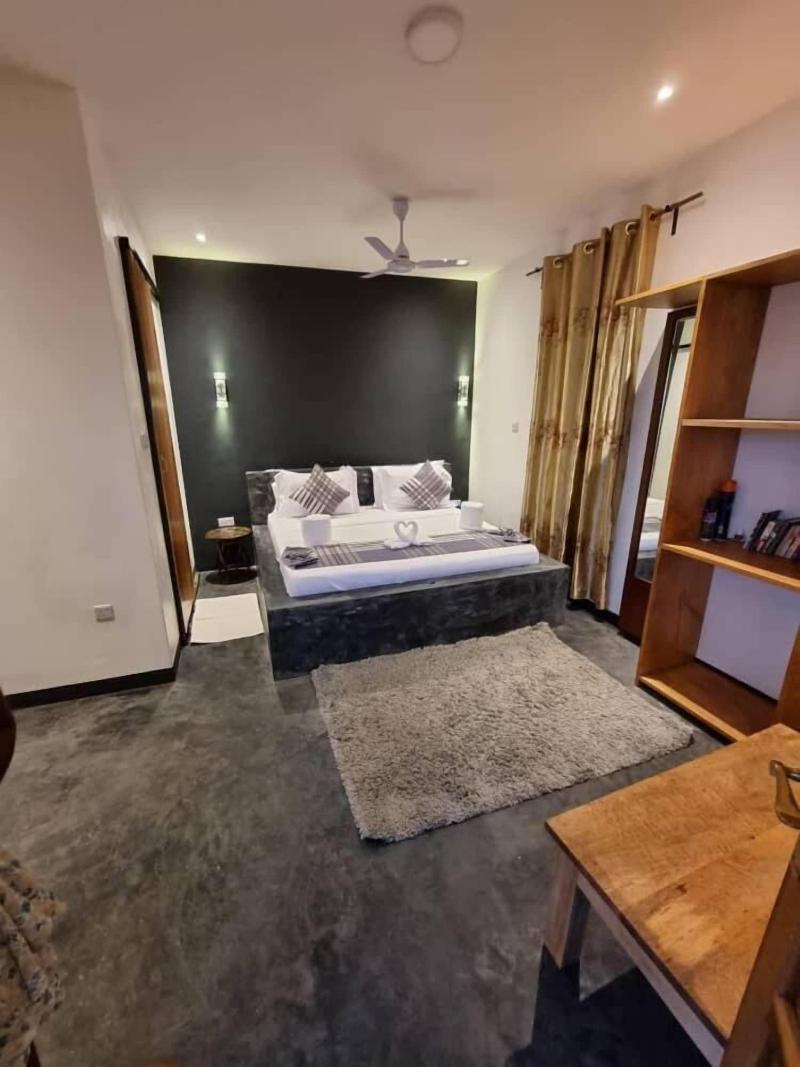 Barabara House image