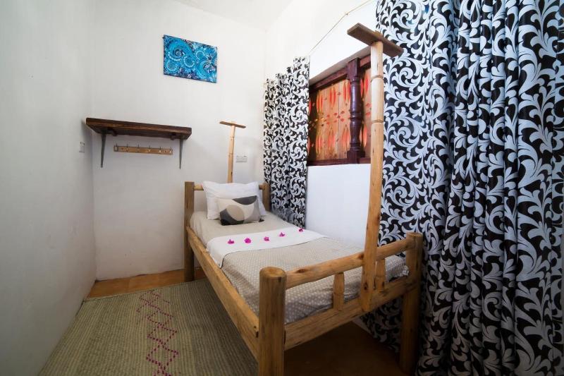 Barabara House image