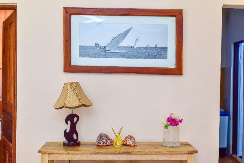 Barabara House image