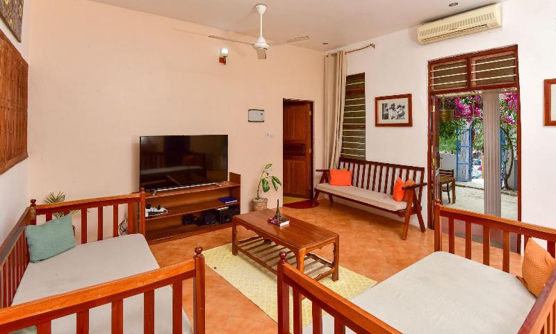 Barabara House image