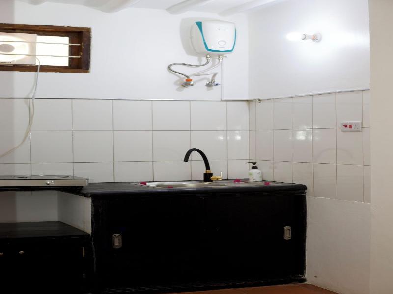 Barabara House image
