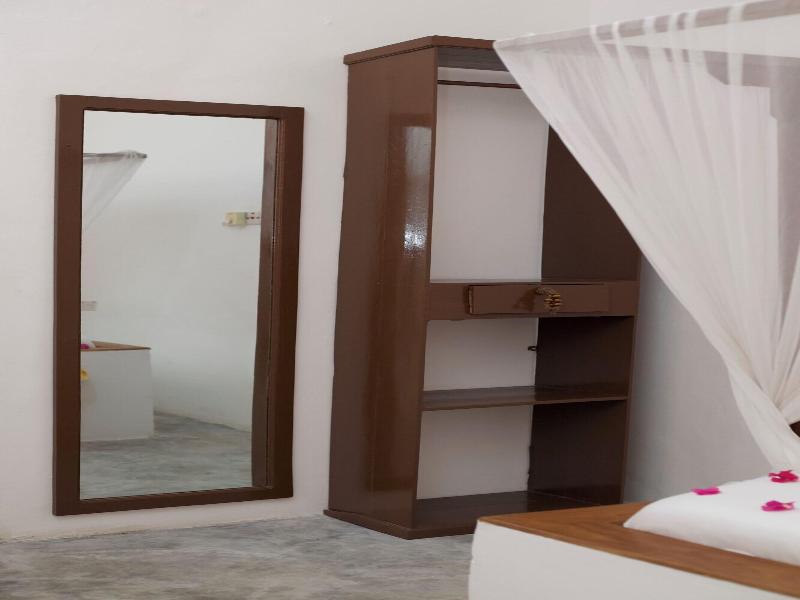 Barabara House image