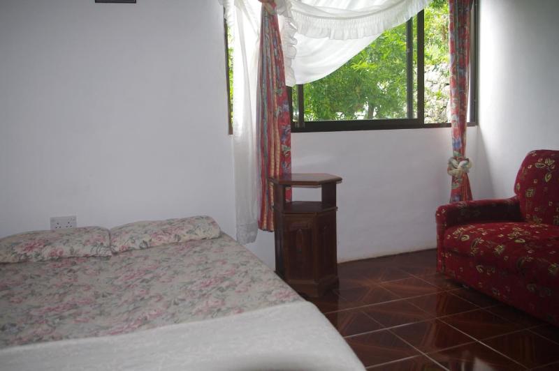 Papaya Guesthouse image