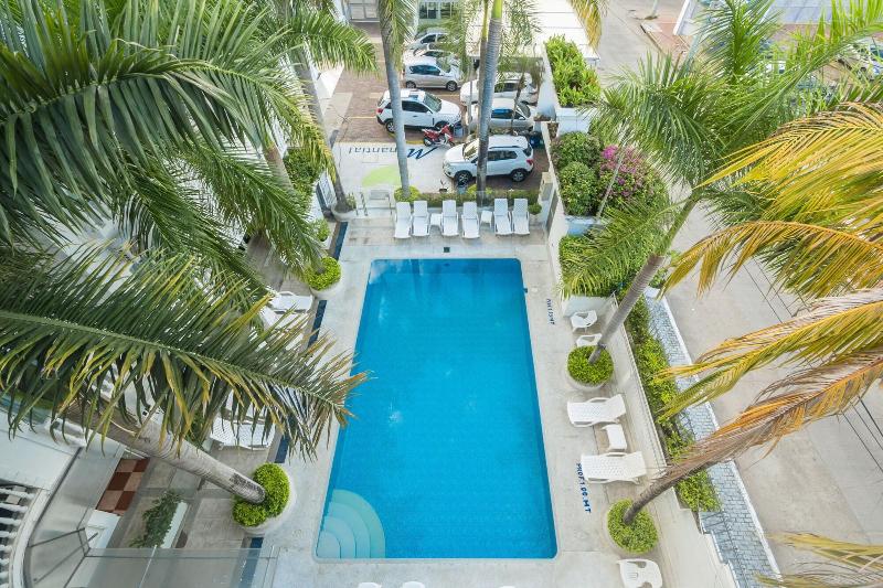 Hotel Manantial image