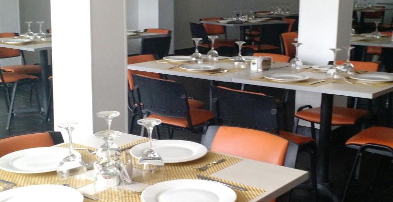 Hotel Manantial image