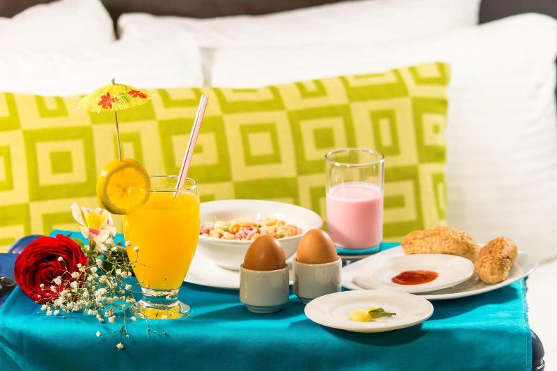 Hotel Manantial image