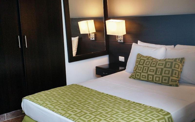 Hotel Manantial image