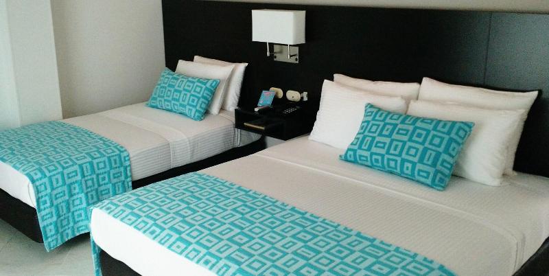 Hotel Manantial image