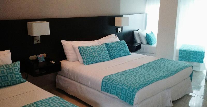 Hotel Manantial image