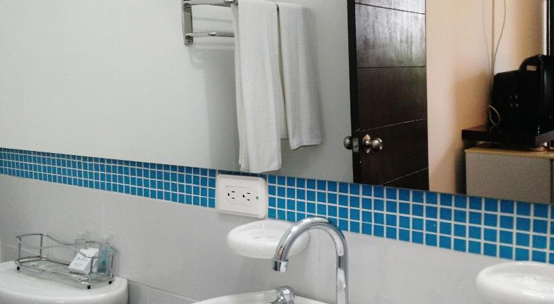 Hotel Manantial image