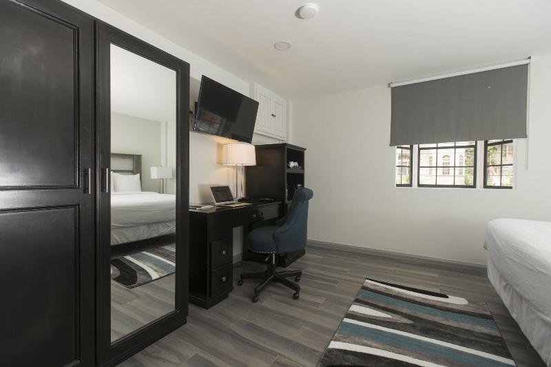 King's Hotel & Residences image