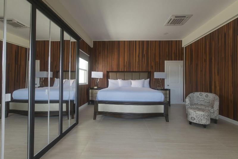 King's Hotel & Residences image