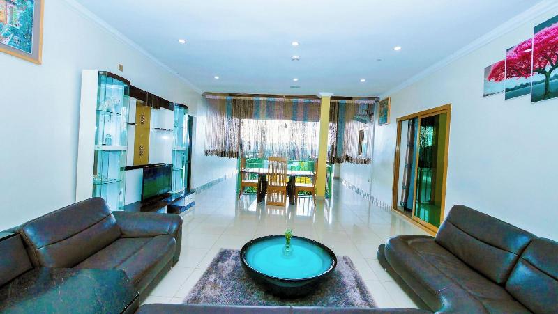 Lebanon Hotel image