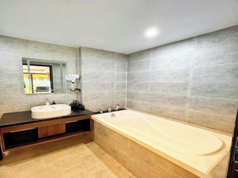 Eco Villas & Spa image