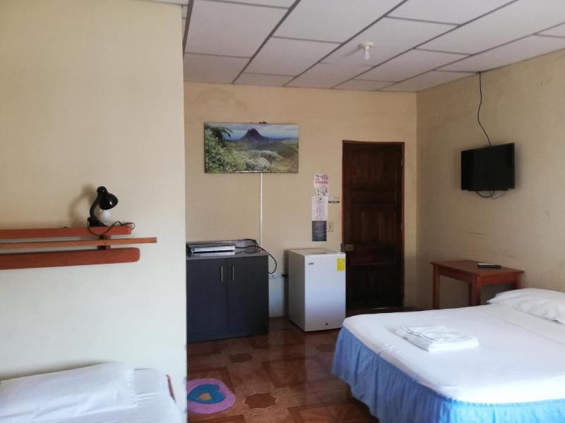 Hostal Miconia image