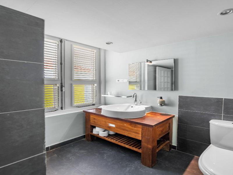 Bijblauw Hotel image