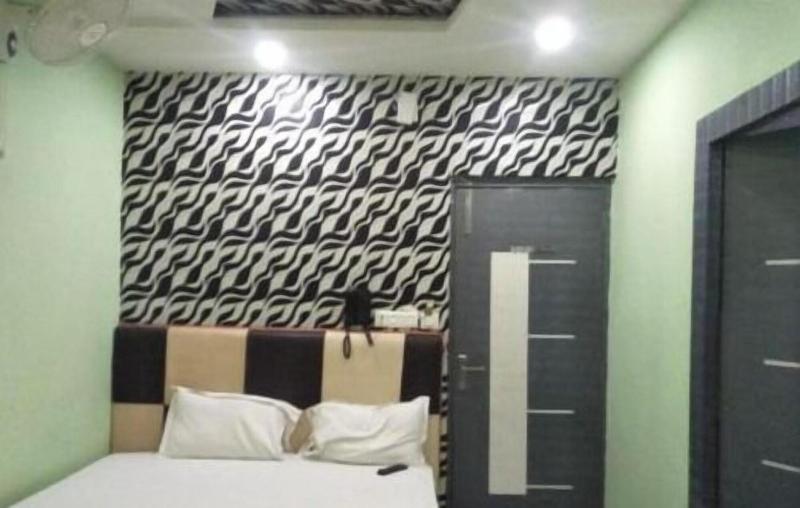 Hotel Suvidha image