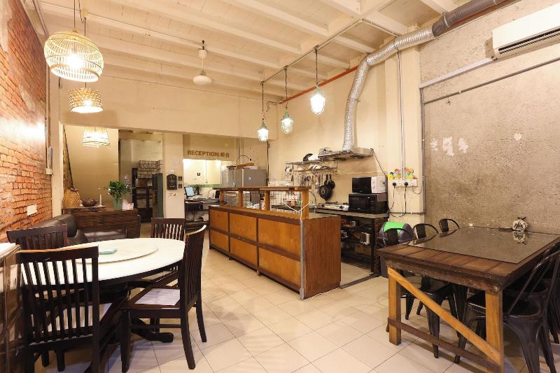 Dou Houz - Hostel image