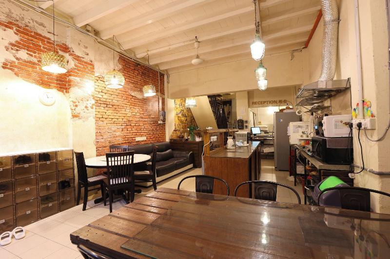 Dou Houz - Hostel image