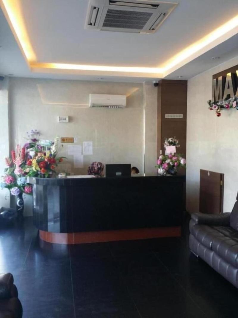 Maxi Inn image